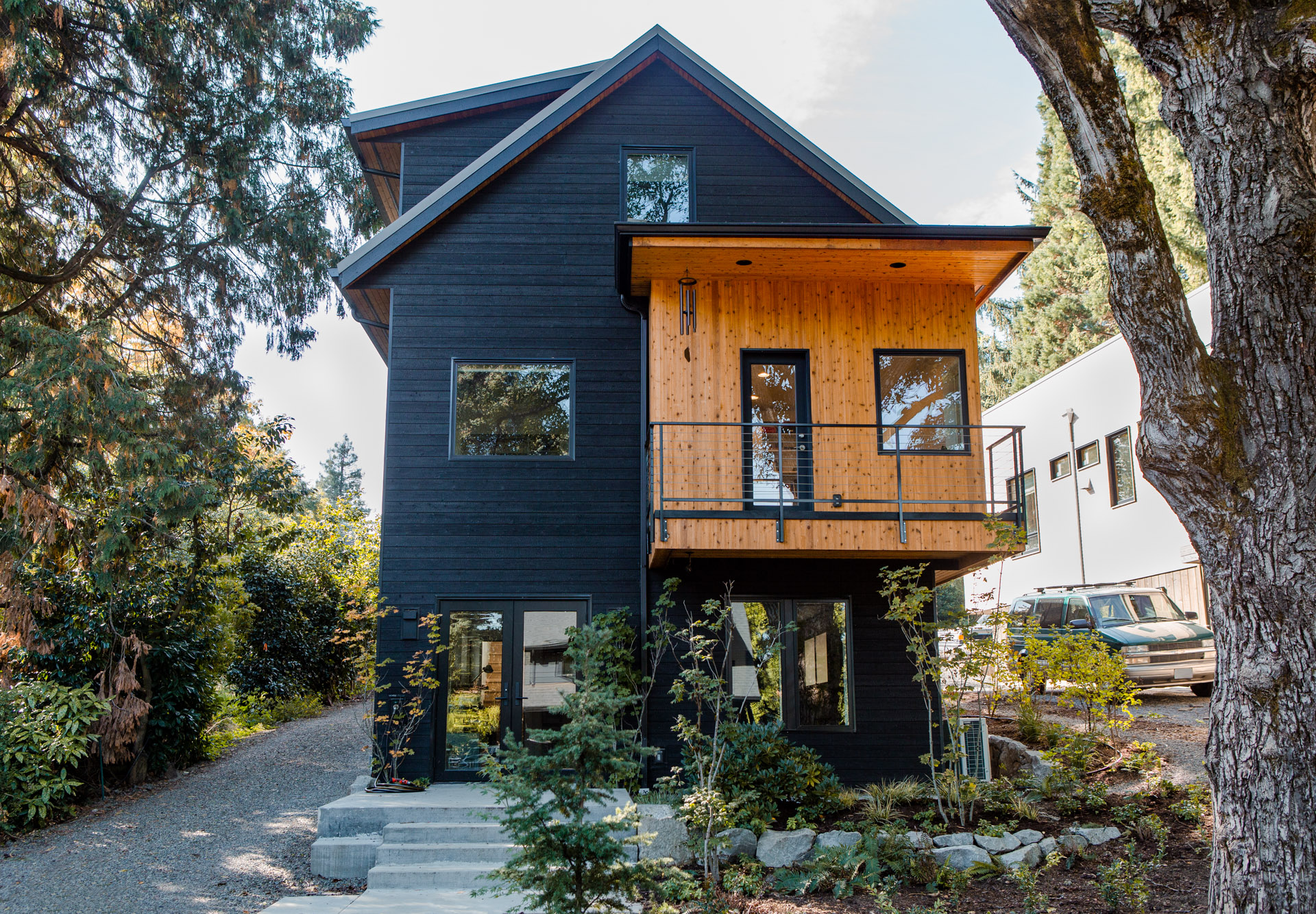 Jazz House featuring Nakamoto Forestry's Suyaki® Yakisugi Siding