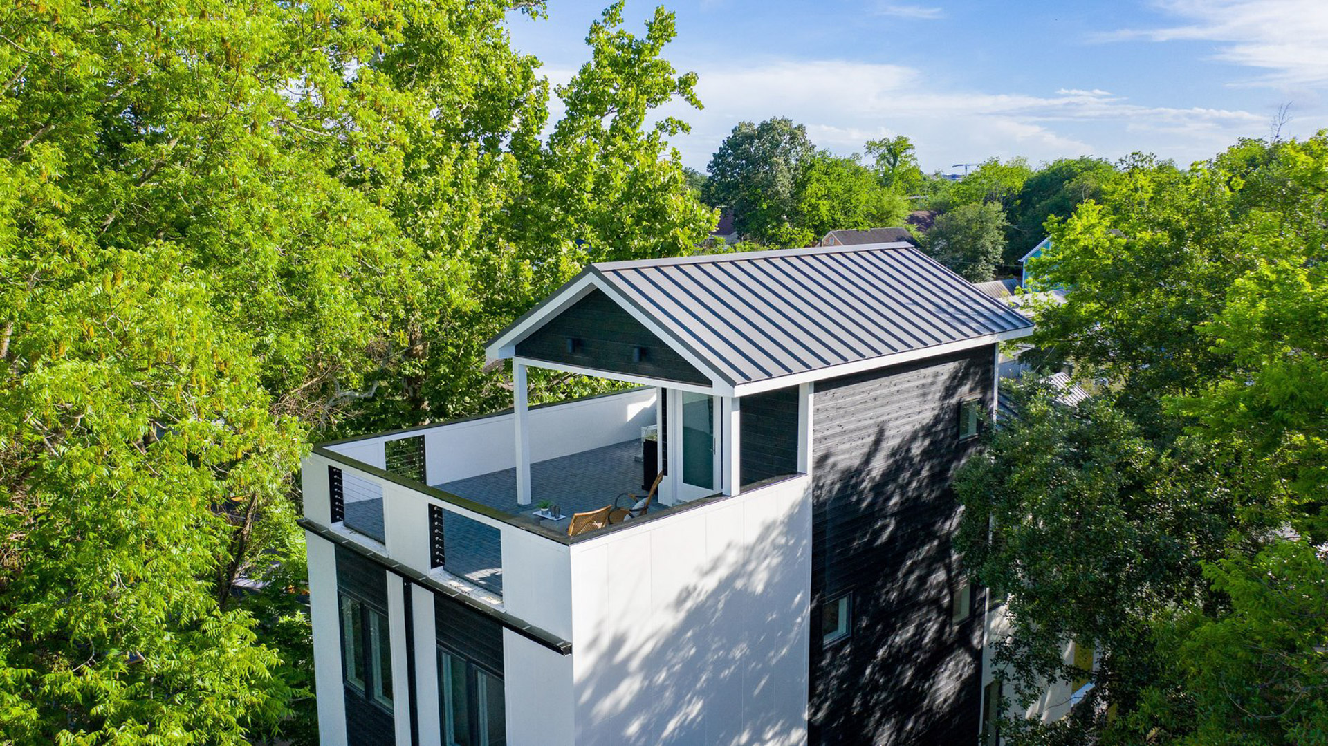 Dingle Street Residence featuring Gendai® Alkyd Black Yakisugi Siding