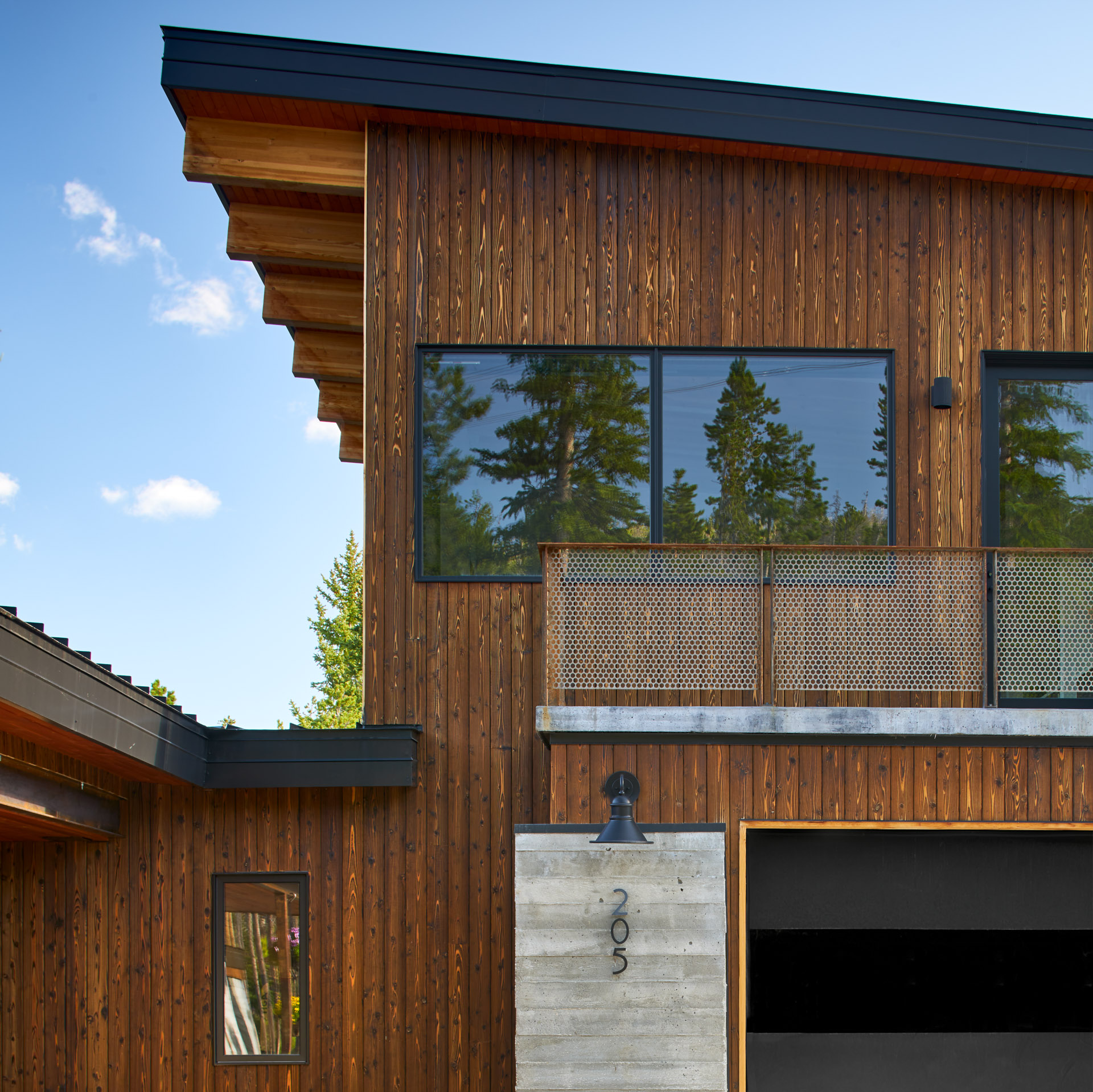 Breckenridge House Gendai® Linseed Brown Yakisugi